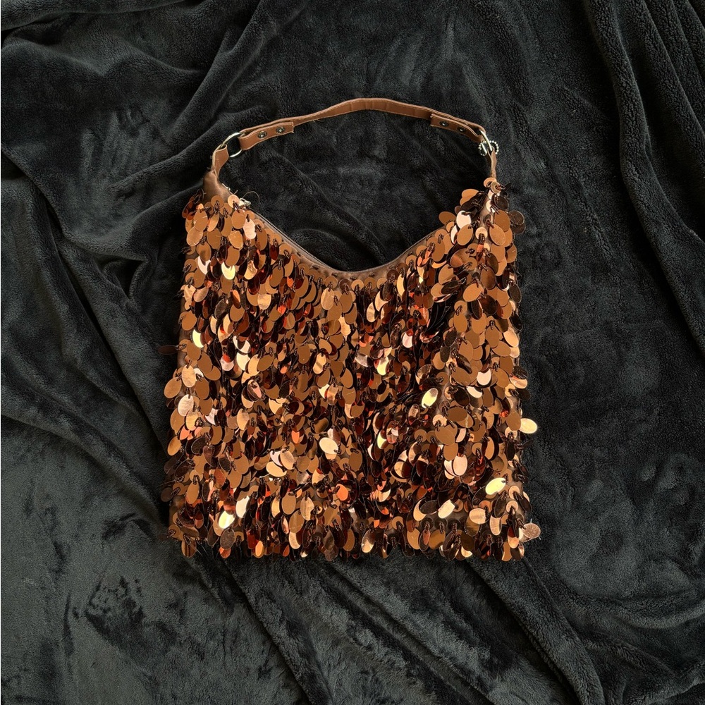 Brown sequin shoulder bag
#y2k #glam